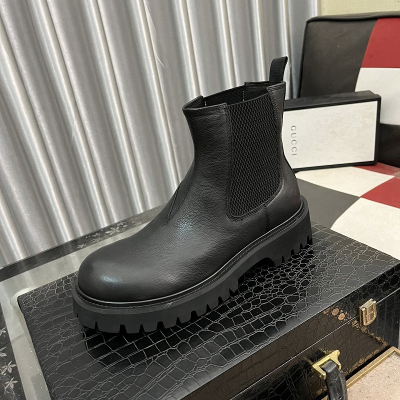 G*u*i boots
